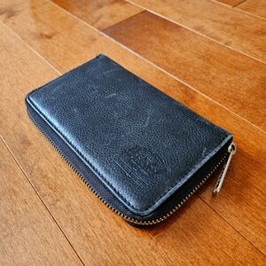 Herschel wallet